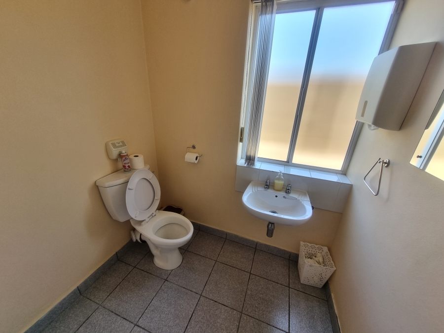 To Let commercial Property for Rent in Marconi Beam Industria Western Cape